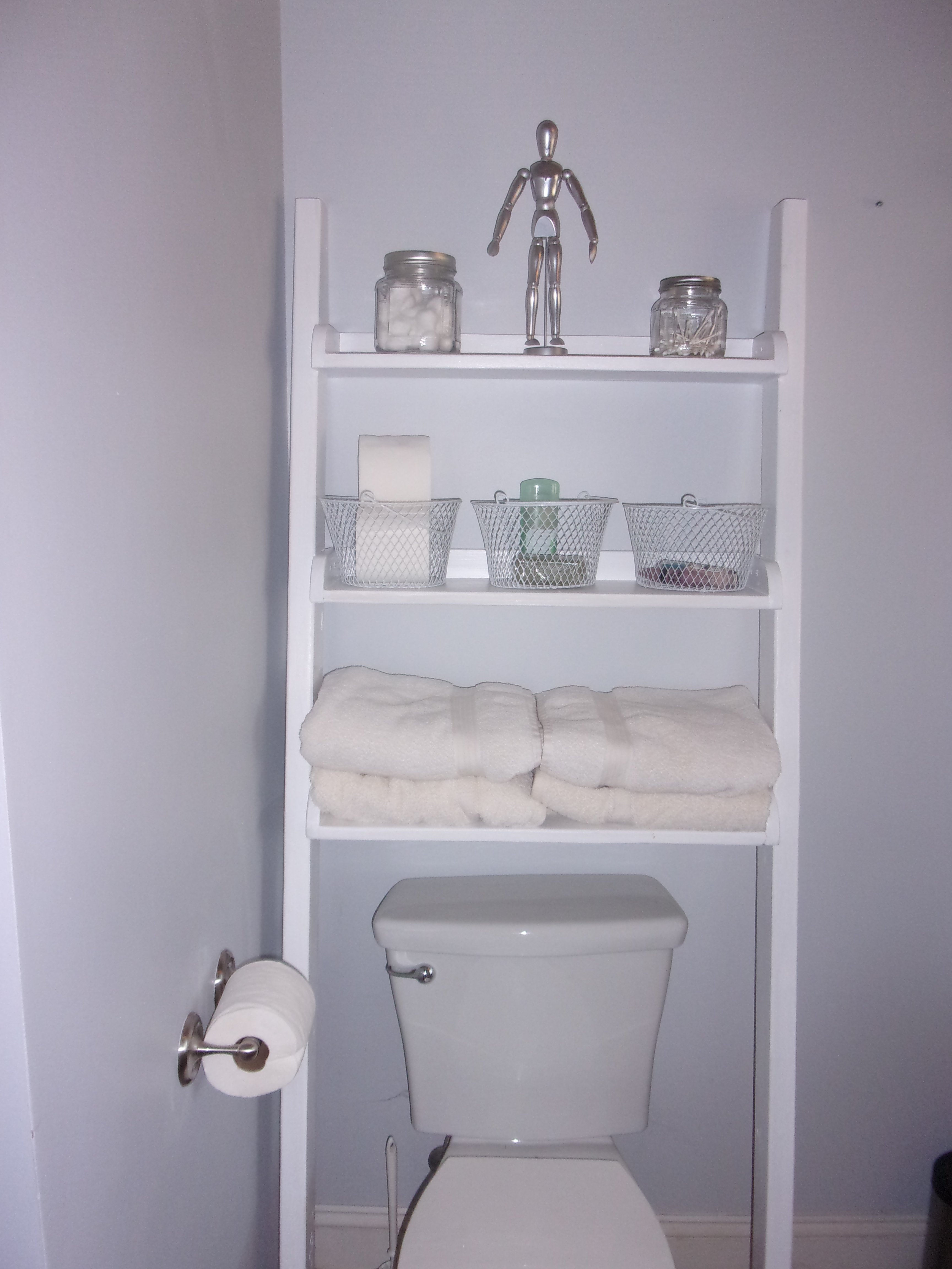Ana White Leaning Ladder over toilet shelf DIY Projects