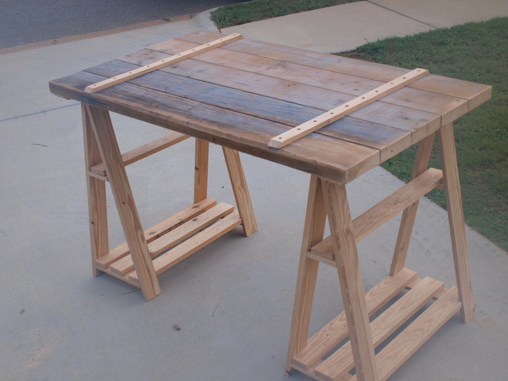Sawhorse Writing Desk | Do It Yourself Home Projects from Ana White