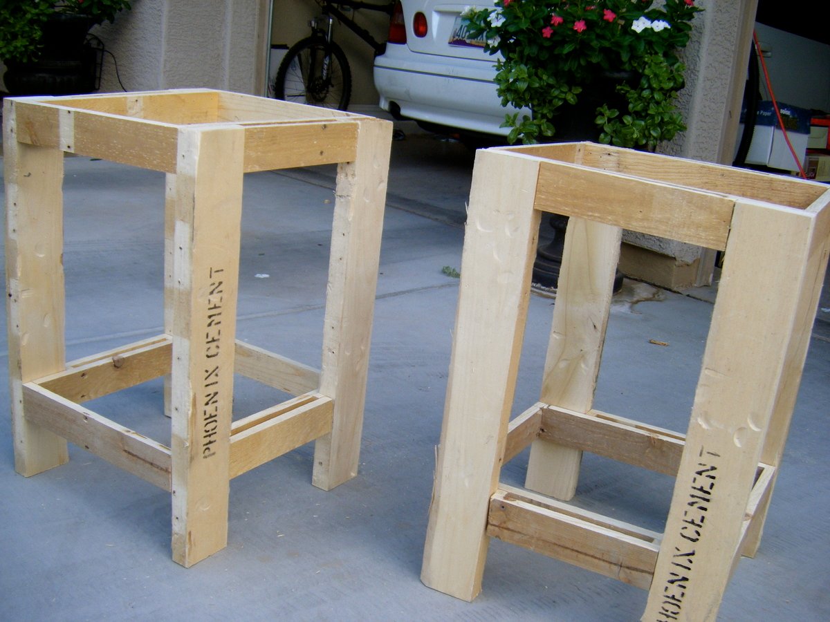 Ana White | Tryed Side Table- Pallet Redux - DIY Projects