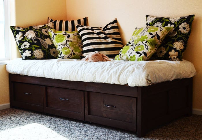 Ana White | Daybed with Storage Trundle Drawers - DIY Projects