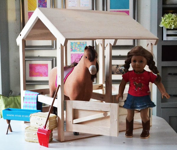  White  Horse Stables for American Girl or 18" Dolls - DIY Projects