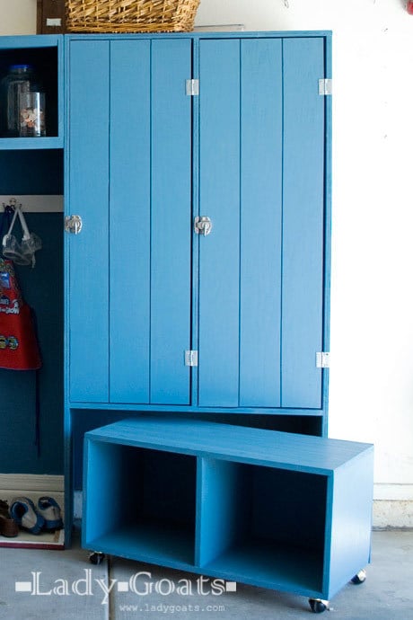Build a Modular Family Entryway Mudroom System - Pullout Rolling Bench 