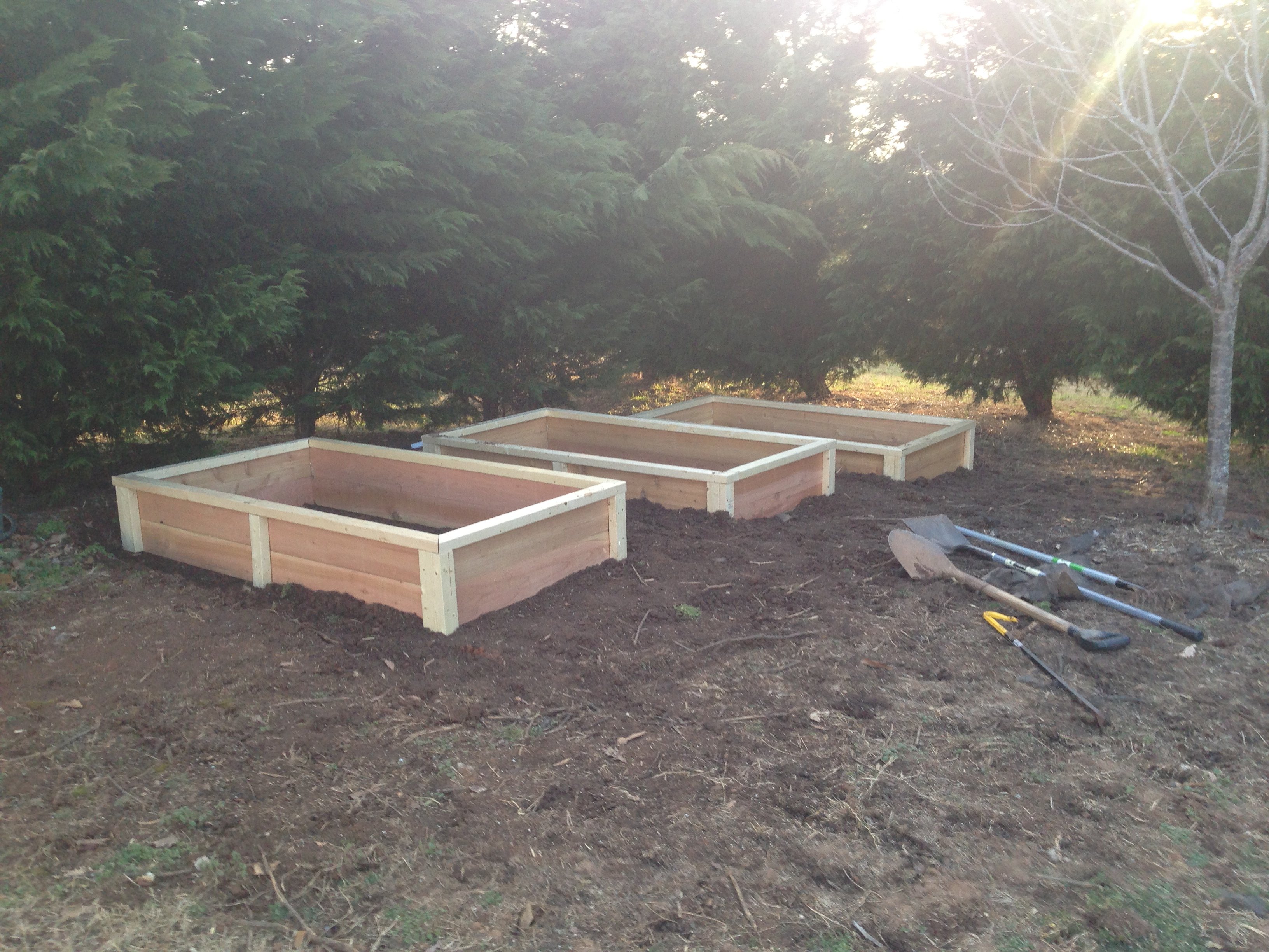 Ana White | Cedar Fence Board Planter Box - DIY Projects