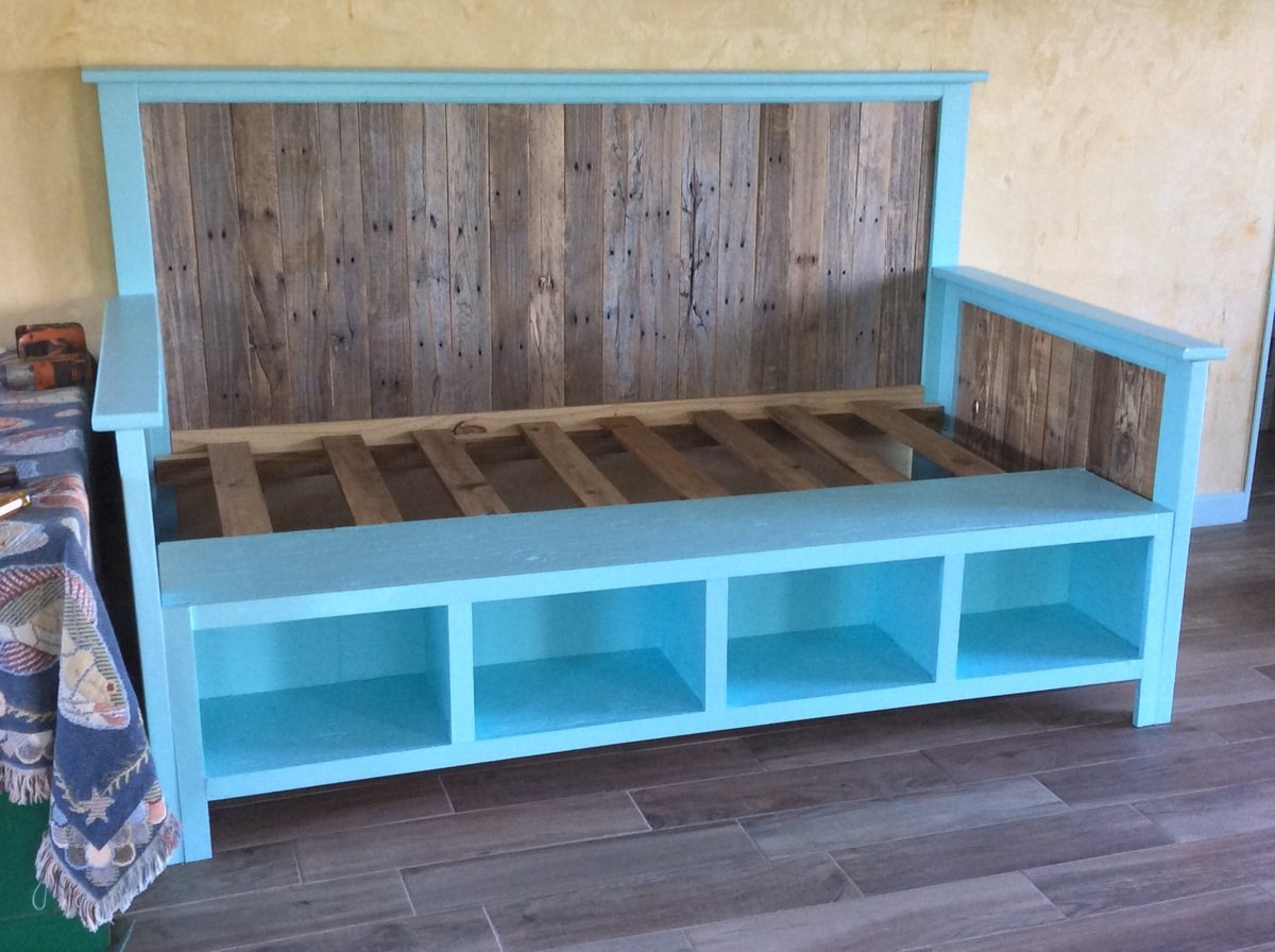 Ana White | Pallet wood daybed - DIY Projects