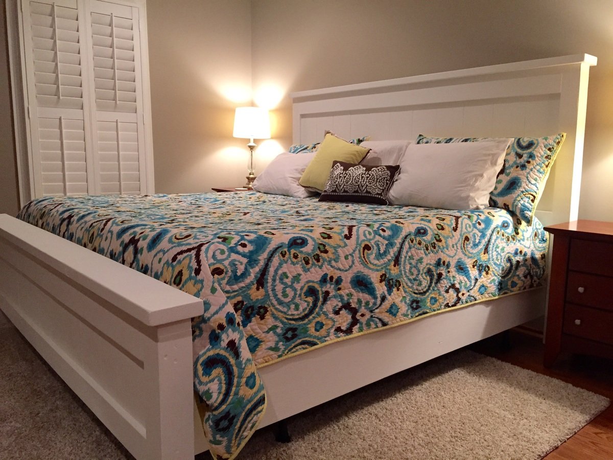 Ana White | Farmhouse King Bed - DIY Projects