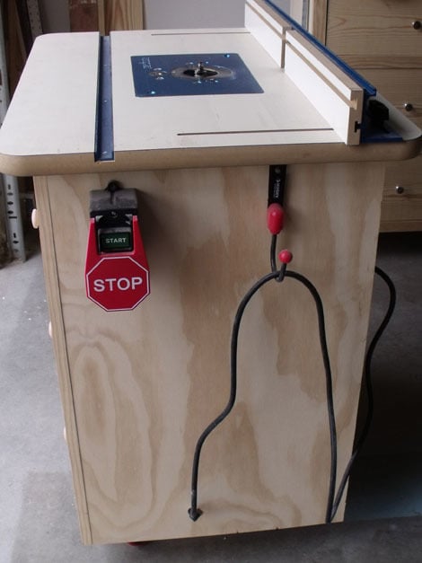 Router table for clearance cabinet making