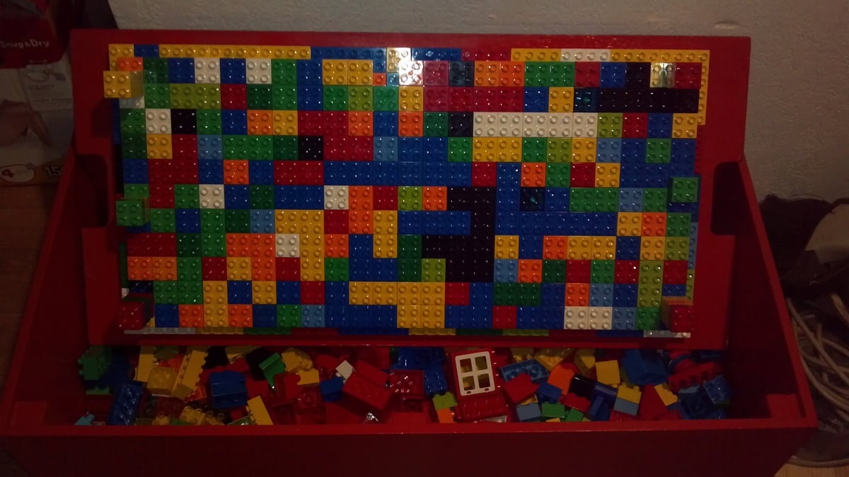 Legos on the Top, will stay but when closed