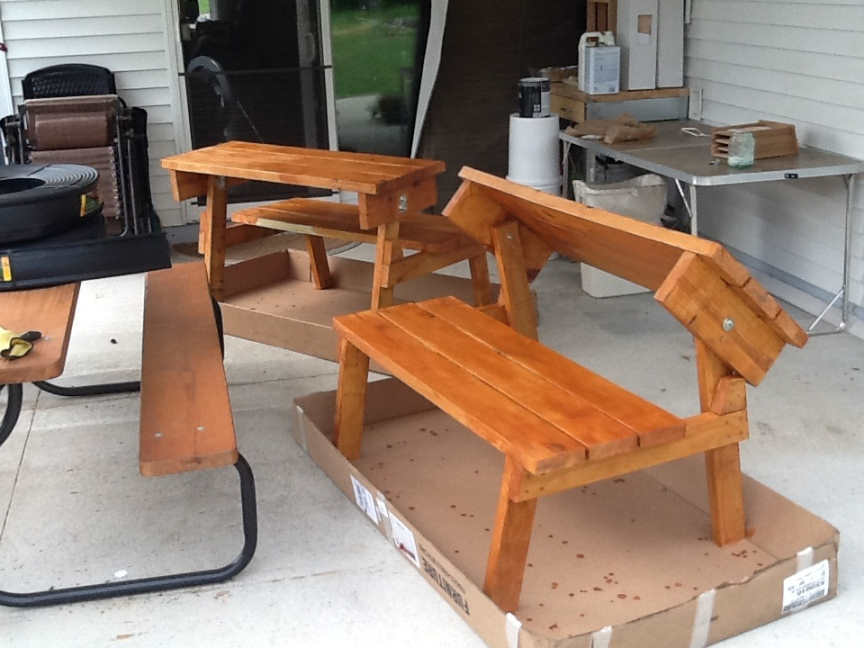 PICNIC TABLE THAT CONVERTS TO BENCHES ~ Cedar Finish Ana 