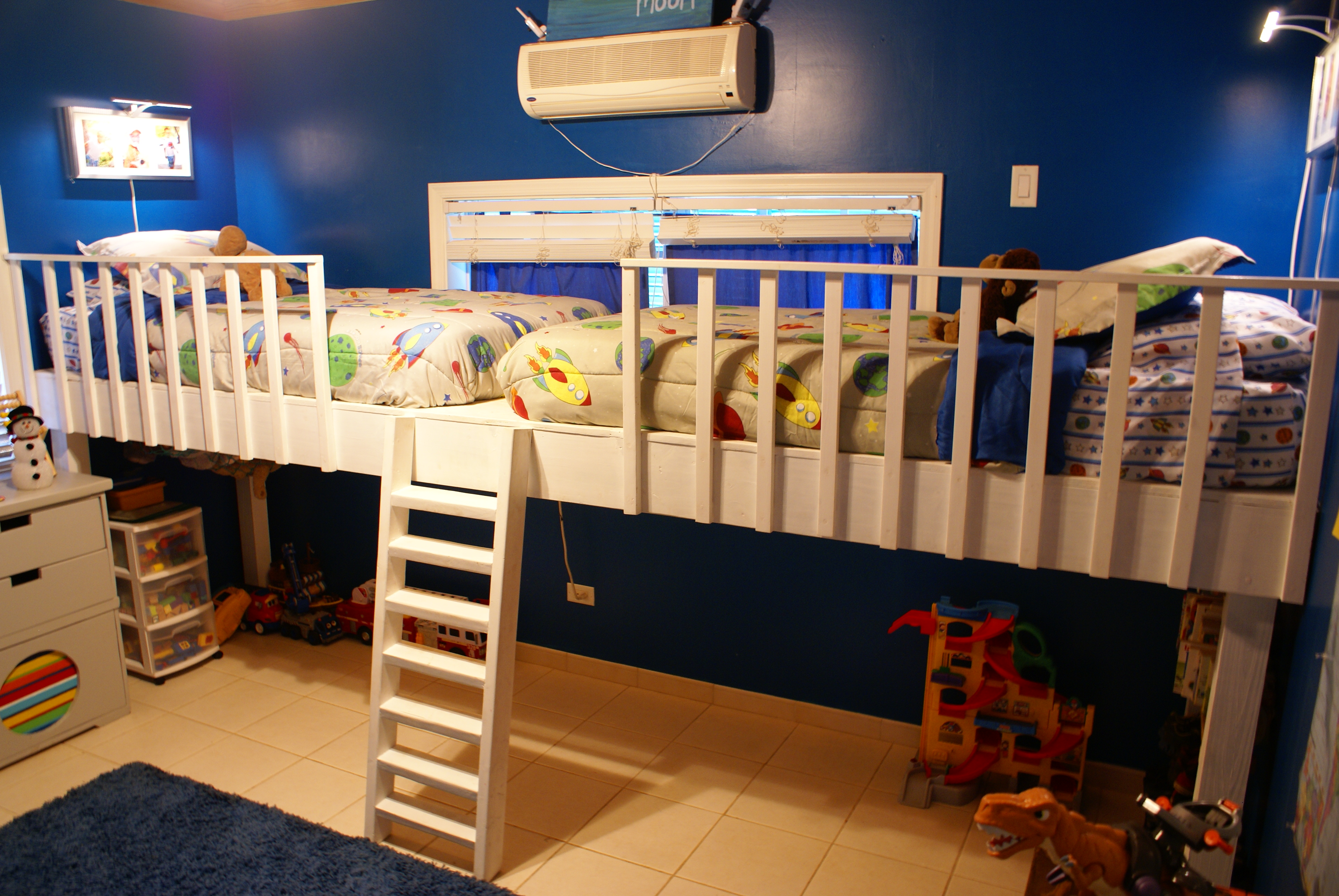 Double Loft Bed | Do It Yourself Home Projects from Ana White