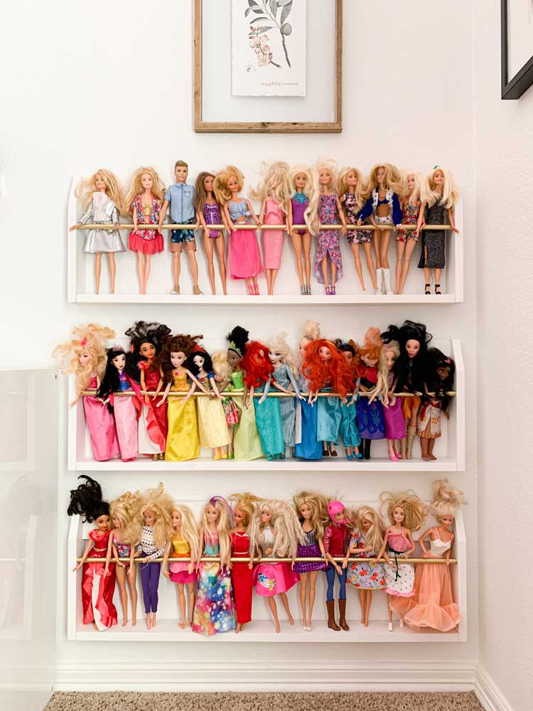 Anthropologie-Inspired Magazine Racks for Barbie Organization