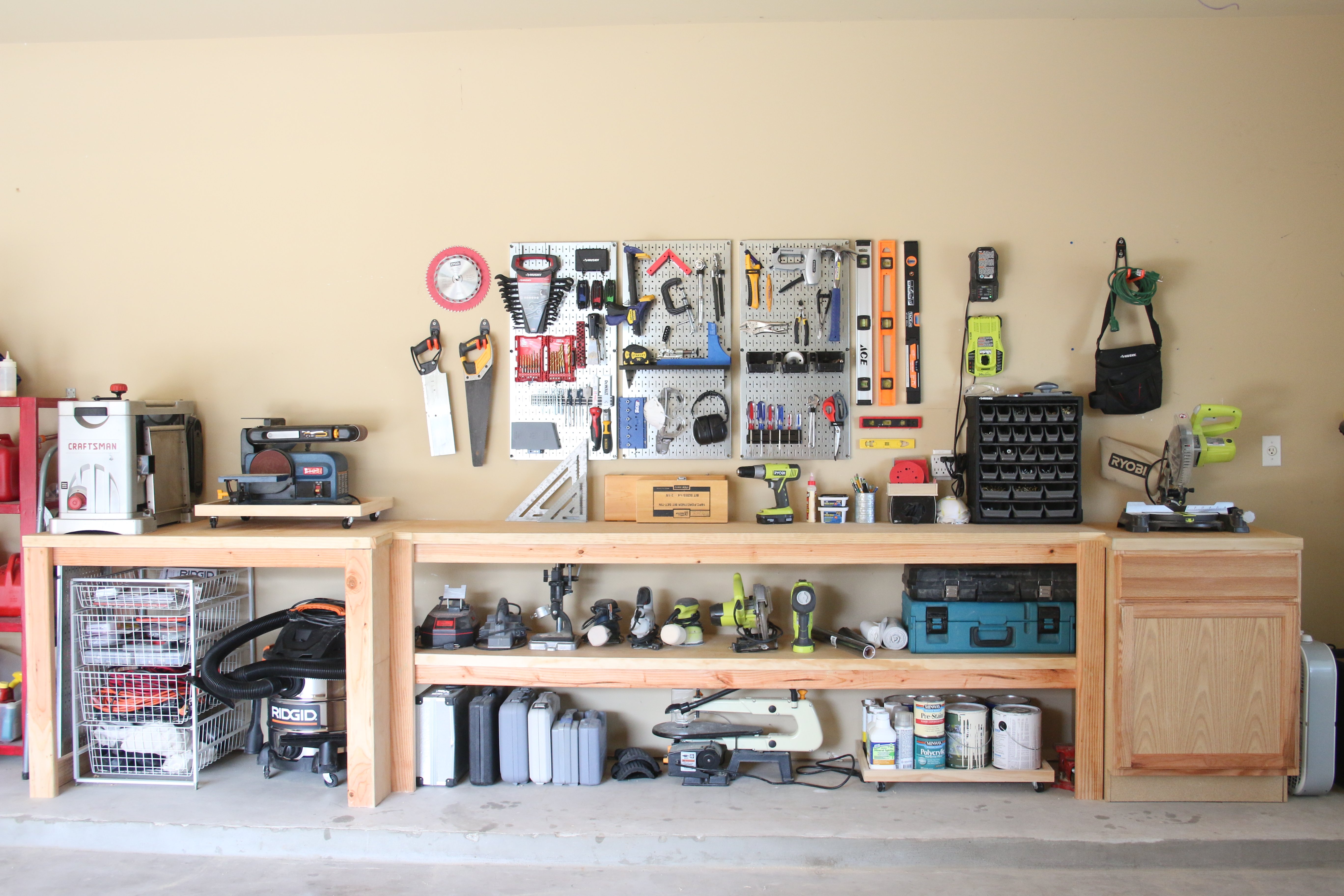 Easy and Fast DIY Garage Workshop Ana White