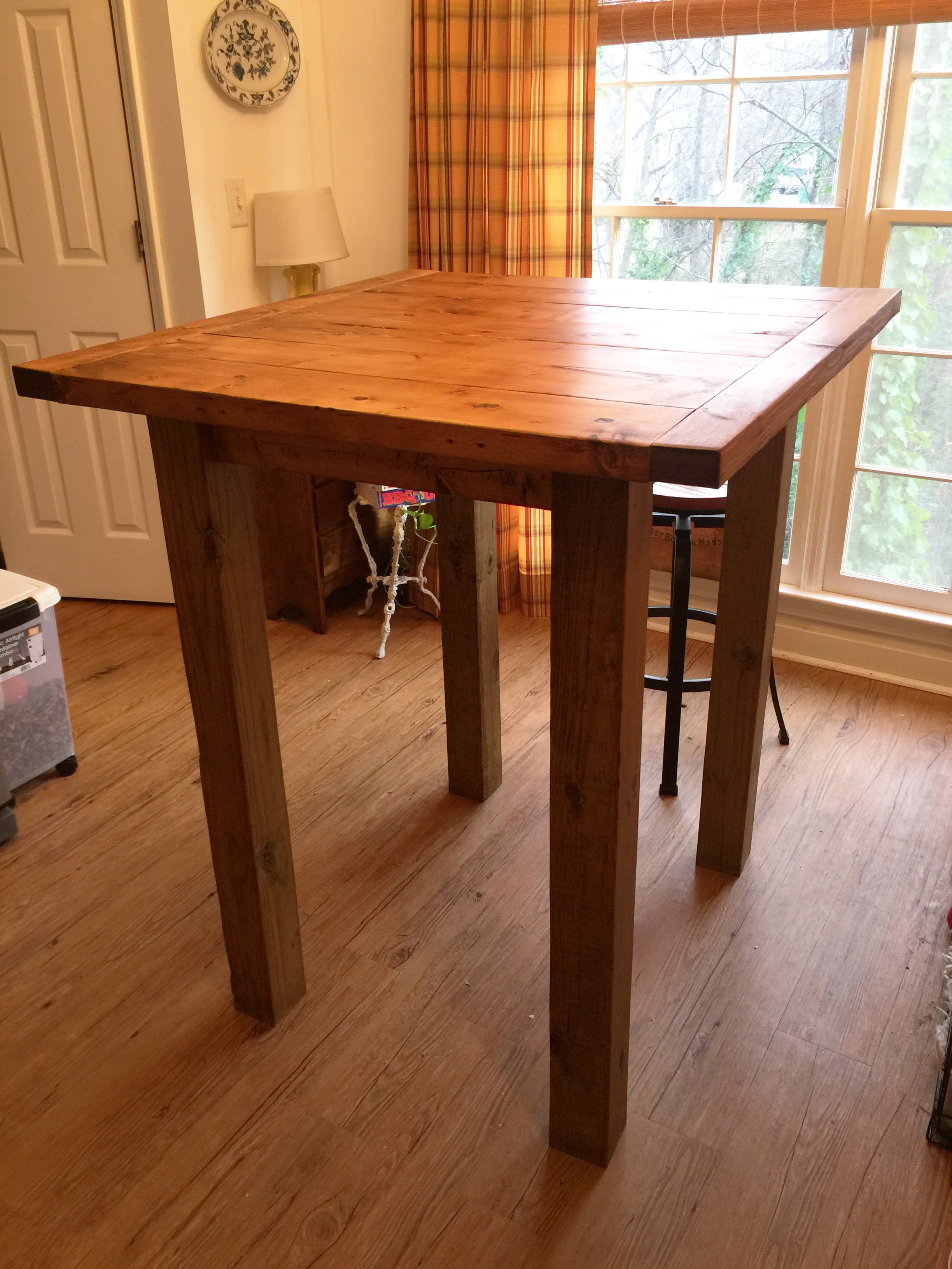 Делаем кухонный стол. Самодельный стол на кухню. Высокий стол для кухни. Самодельный деревянный стол на кухню. Маленький высокий стол.