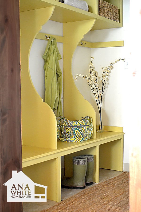 modern cottage mudroom