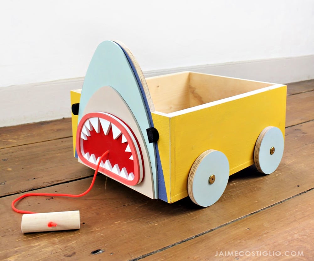 shark toy box