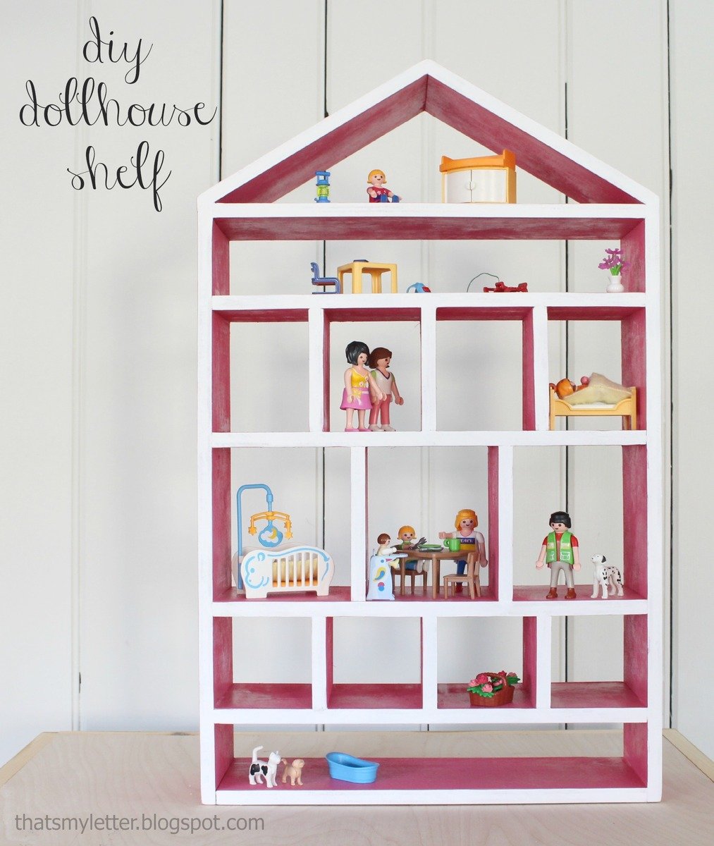 wall hanging dollhouse