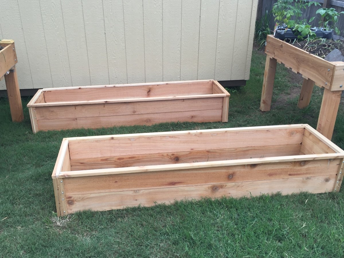 raised garden bed planter