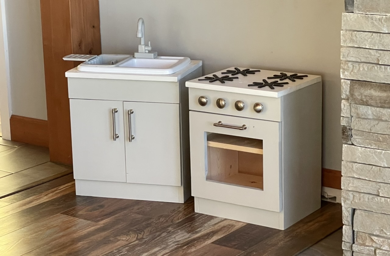 Play Kitchen Stove and Sink with Running Water Ana White
