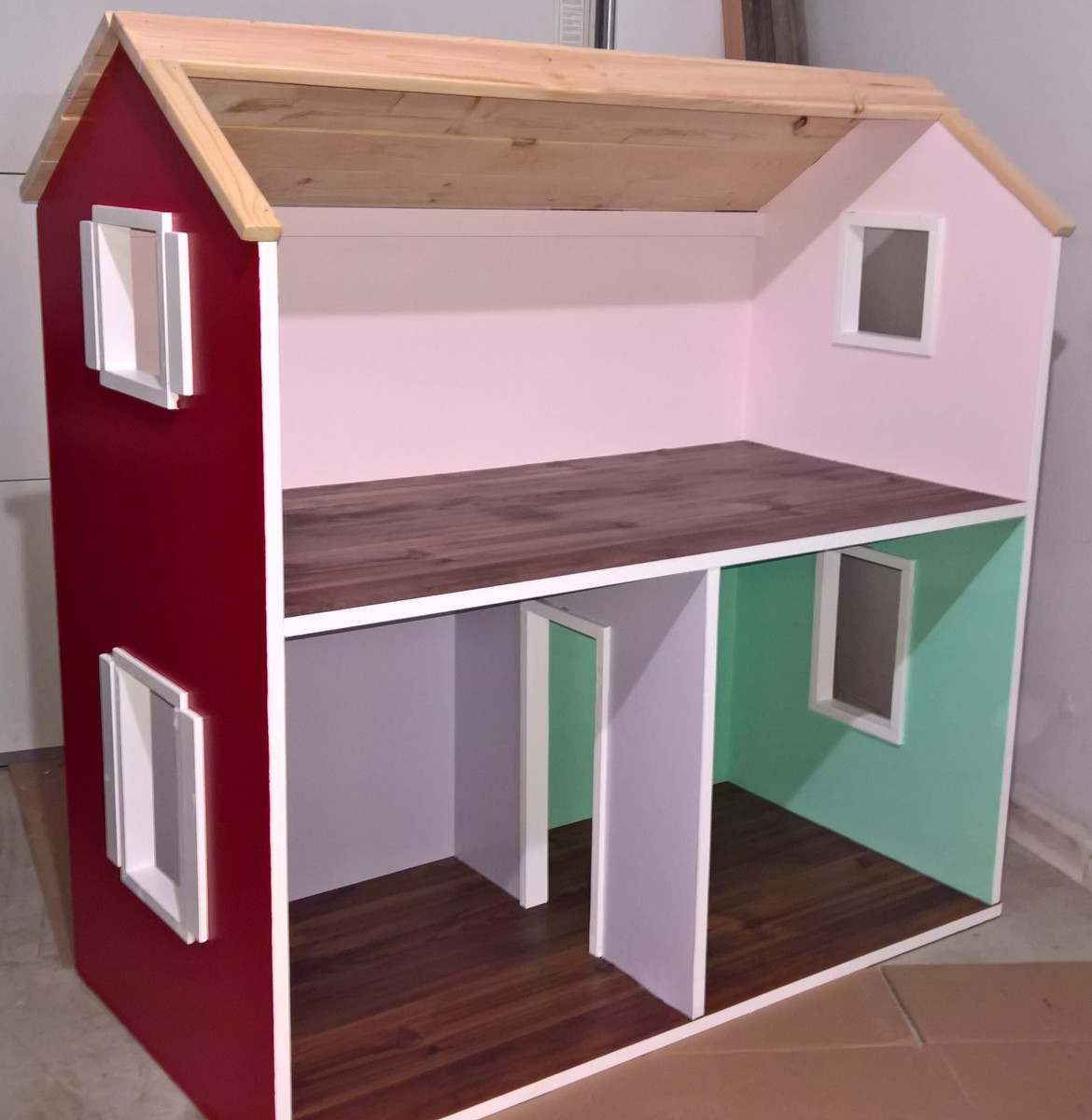 2 story dollhouse