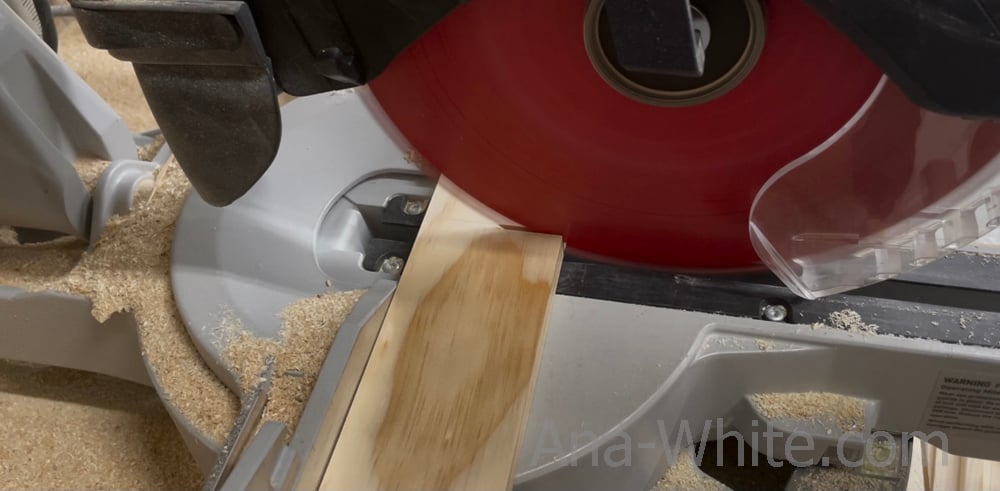 diy drawer divider cutting the wood