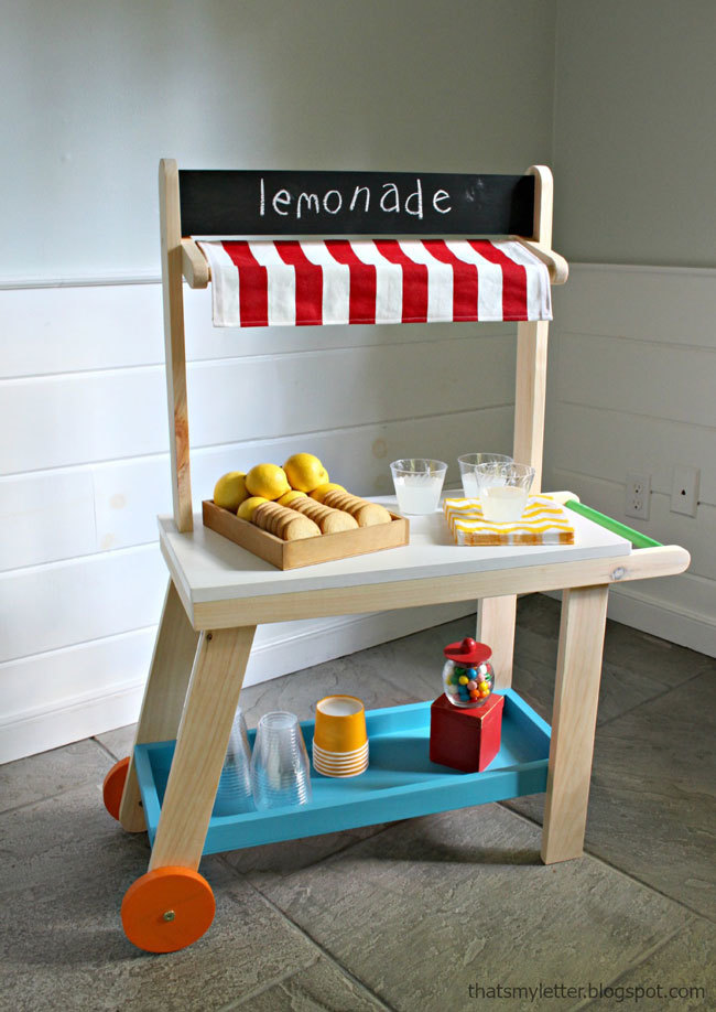 preschool play stand