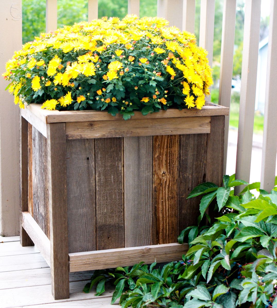 reclaimed fence picket planter