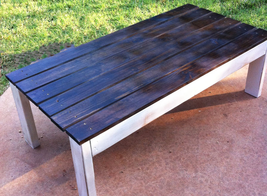 Adirondack Outdoor Coffee Table | Ana White