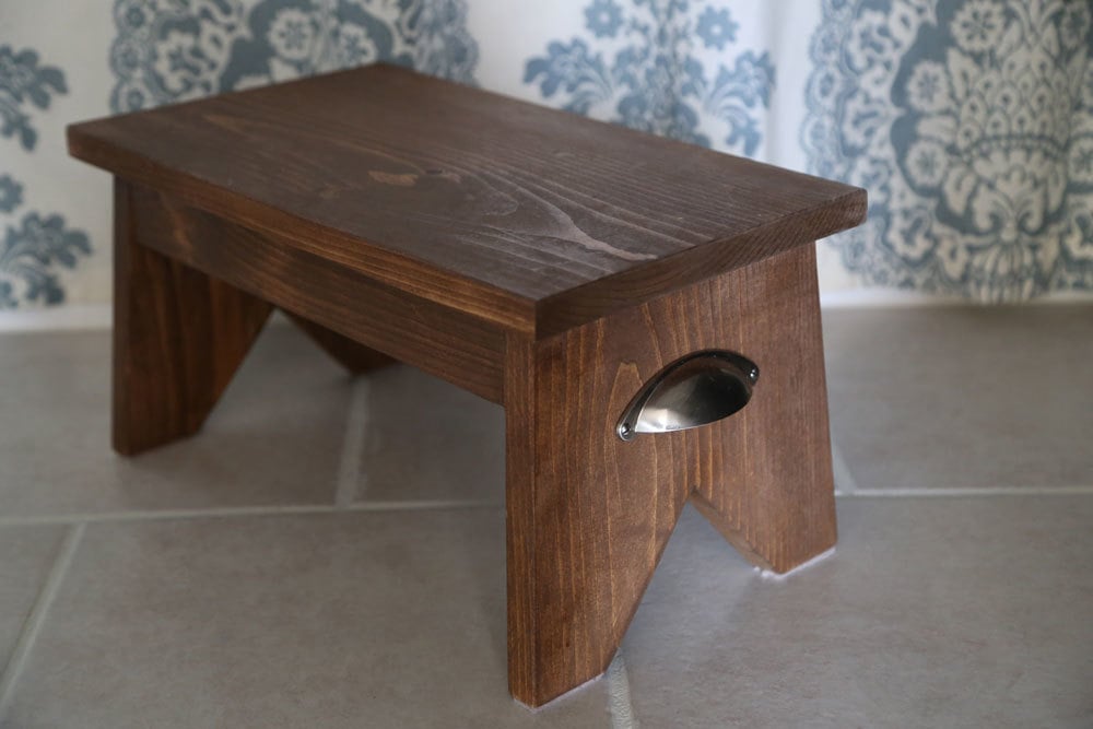 12 Diy Step Stool Designs You Can Make, How To Make A Wooden Footstool