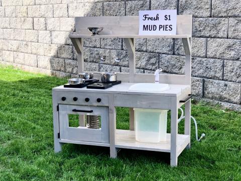 HEAVY DUTY QUALITY MUD KITCHEN WITH BUILT IN CUPBOARD MUD KITCHEN 